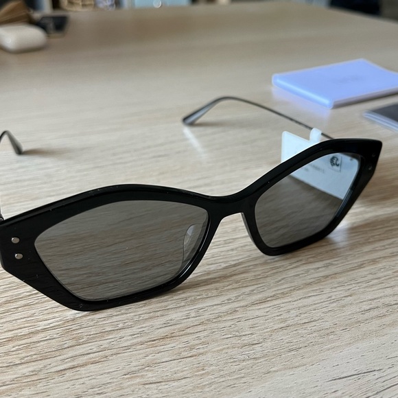 DIOR SUNGLASSES : MISS DIOR S1UC_12B0 - Picture 1 of 13